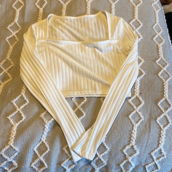 White crop top - Picture 1 of 4